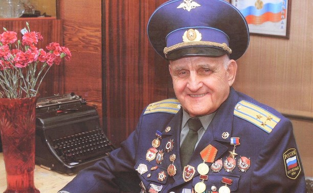 75 лет назад в воздушном бою был ранен легендарный летчик Иван Леонов