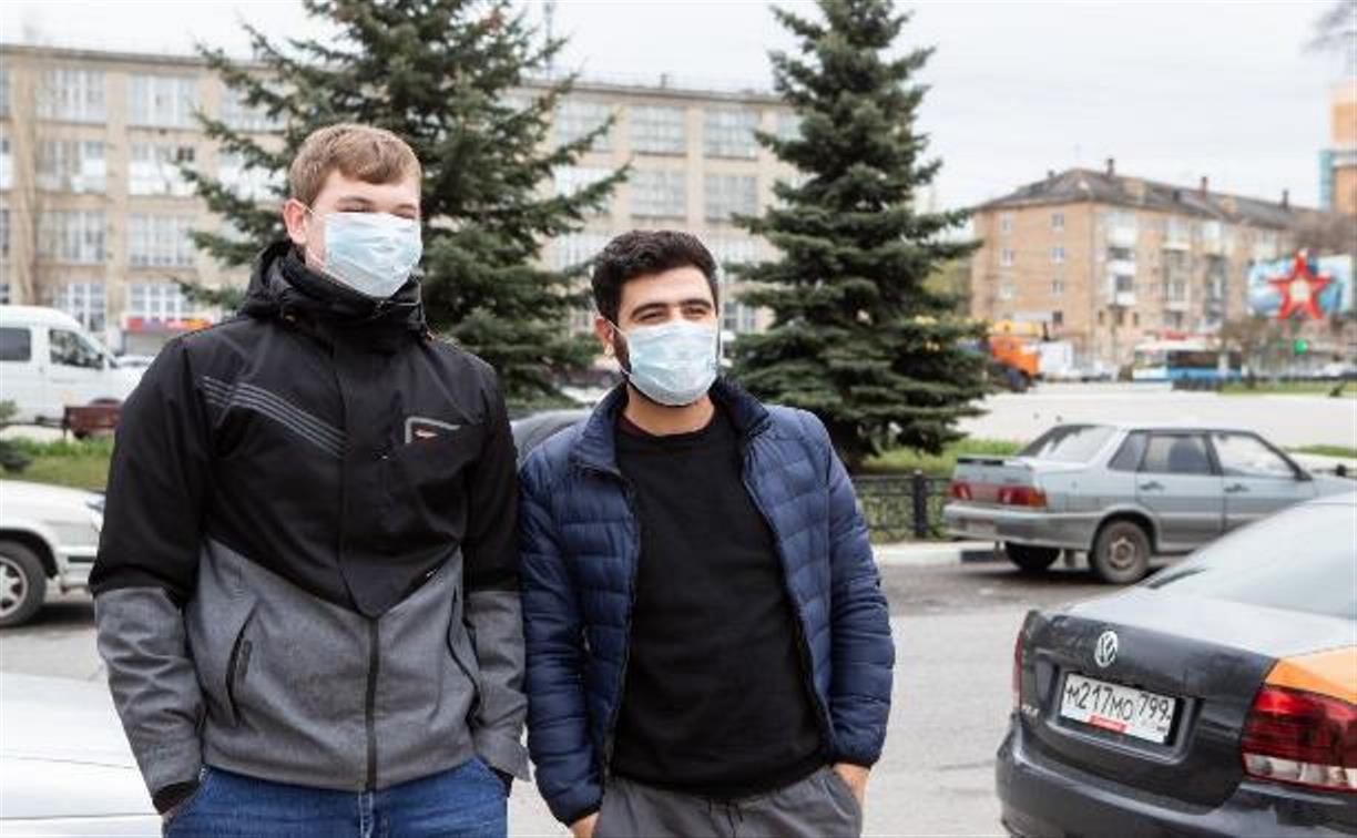 Вирусологи назвали условия и сроки отмены в России масочного режима