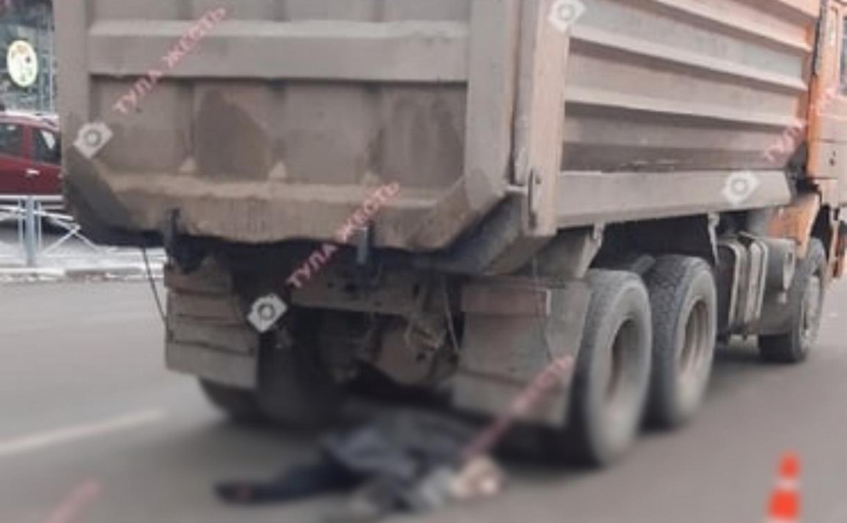 Жуткое ДТП: В Туле на ул. Кауля грузовик переехал 85-летнюю пенсионерку 