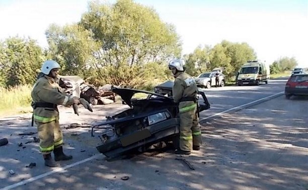 В Тульской области столкнулись три автомобиля, есть пострадавшие