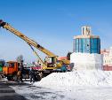 В Туле на Казанской набережной слепят огромного снеговика