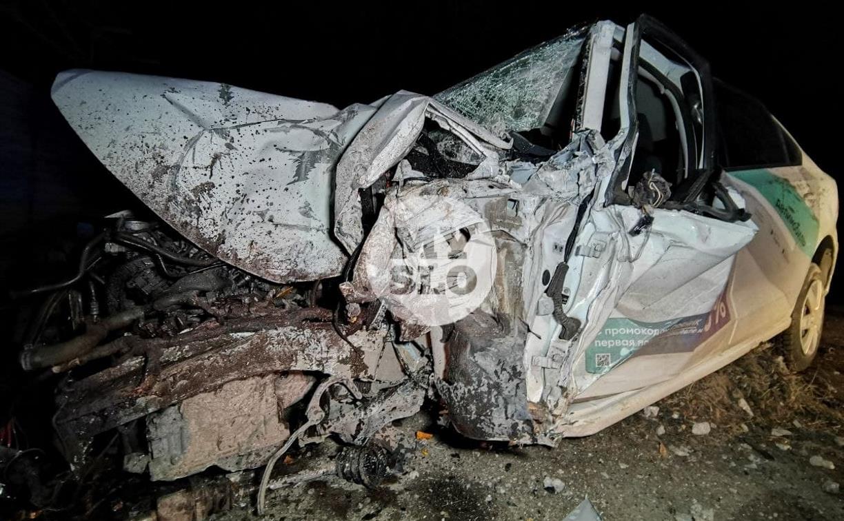 Ночная погоня в Туле: пьяный на каршеринговом авто сбил столб и проломил гараж