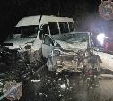 В Тульской области в ДТП с микроавтобусом и легковушкой пострадали три человека