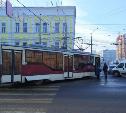 На улице Советской в Туле трамвай сошел с рельсов