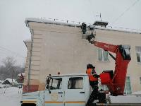 УК не справляются: администрация Тулы взялась на очистку крыш от сосулек и снега, Фото: 2