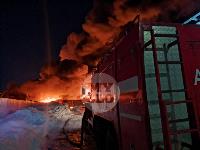 Крупный пожар в ангаре на Комбайновом заводе в Туле: фоторепортаж, Фото: 3